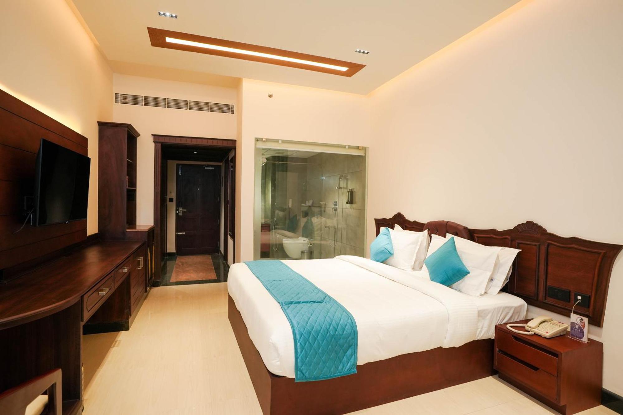 Hotel Blue Castle à Thiruvananthapuram Extérieur photo